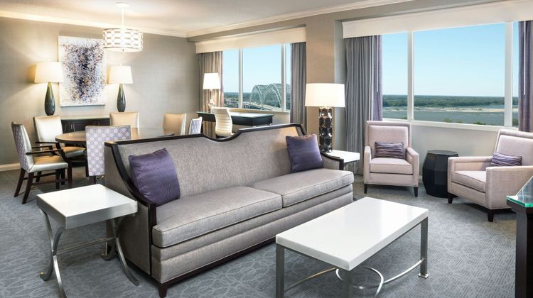 Memphis Riverline Hotel Room