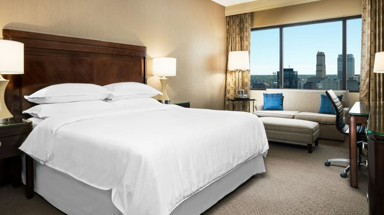 Memphis Riverline Hotel Room