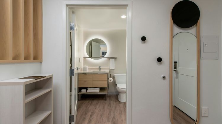 TownePlace Suites by Marriott Minot Room