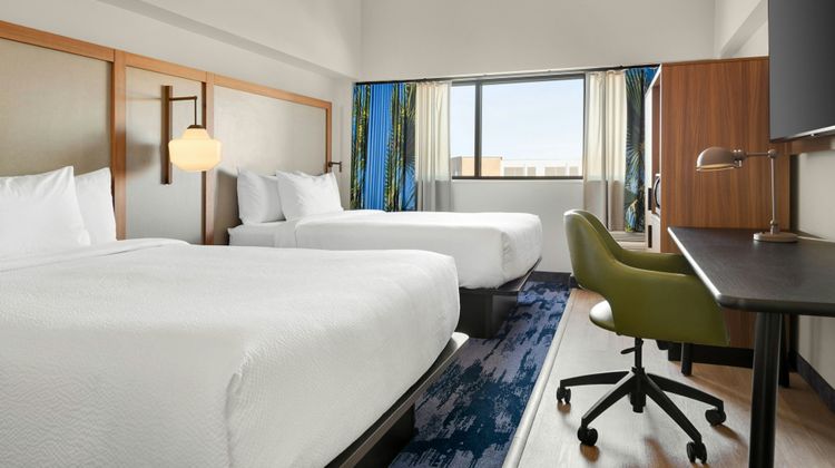 Fairfield Inn & Suites Charleston Room