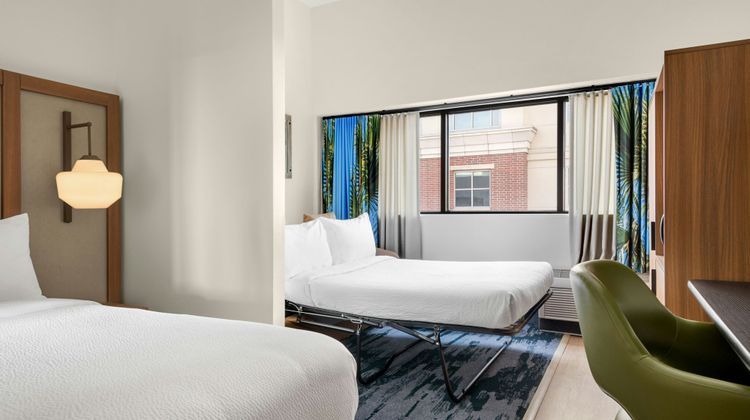 Fairfield Inn & Suites Charleston Suite