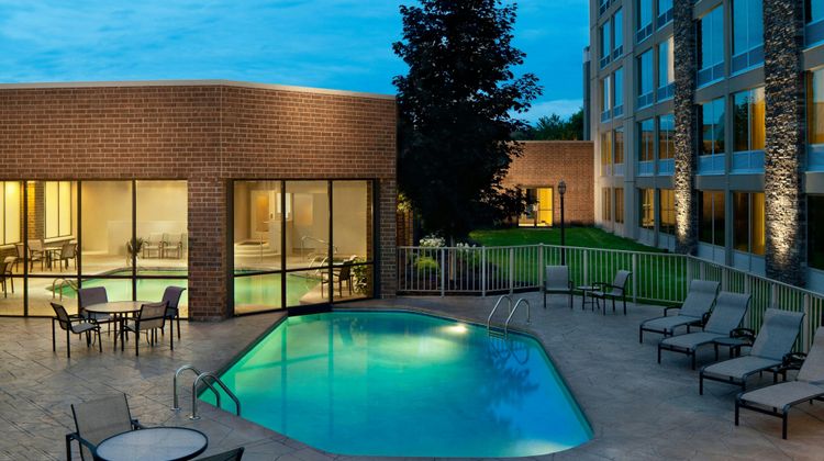 Sheraton Ann Arbor Hotel Pool