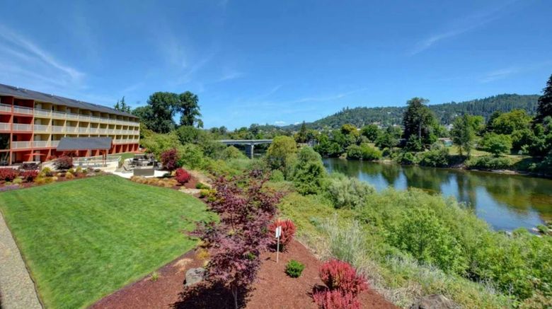 <b>The Lodge at Roseburg Exterior</b>. Images powered by <a href="https://www.leonardoworldwide.com/" title="Leonardo Worldwide" target="_blank">Leonardo</a>.