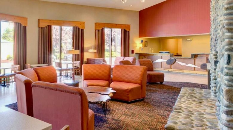 <b>The Lodge at Roseburg Lobby</b>. Images powered by <a href="https://www.leonardoworldwide.com/" title="Leonardo Worldwide" target="_blank">Leonardo</a>.