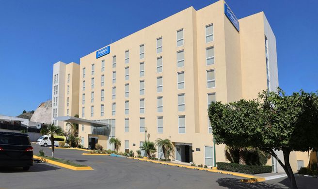 City Express by Marriott Exterior