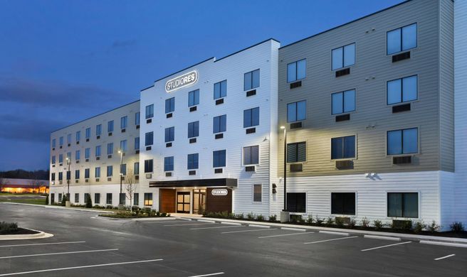 StudioRes Oak Ridge Exterior
