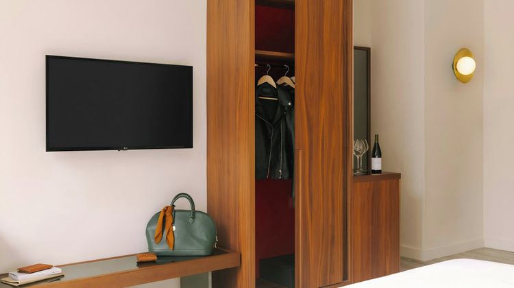 Hotel Henri NY Room