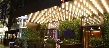 Hotel Henri NY Exterior