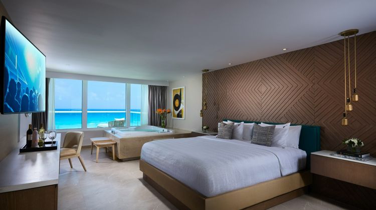 Hard Rock Hotel Cancun Suite