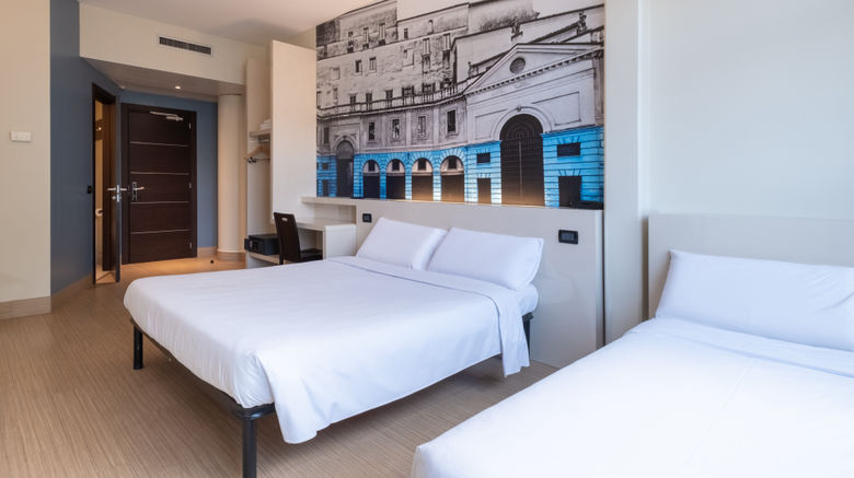 <b>B&B Hotel Mantova Room</b>. Images powered by <a href="https://www.leonardoworldwide.com/" title="Leonardo Worldwide" target="_blank">Leonardo</a>.