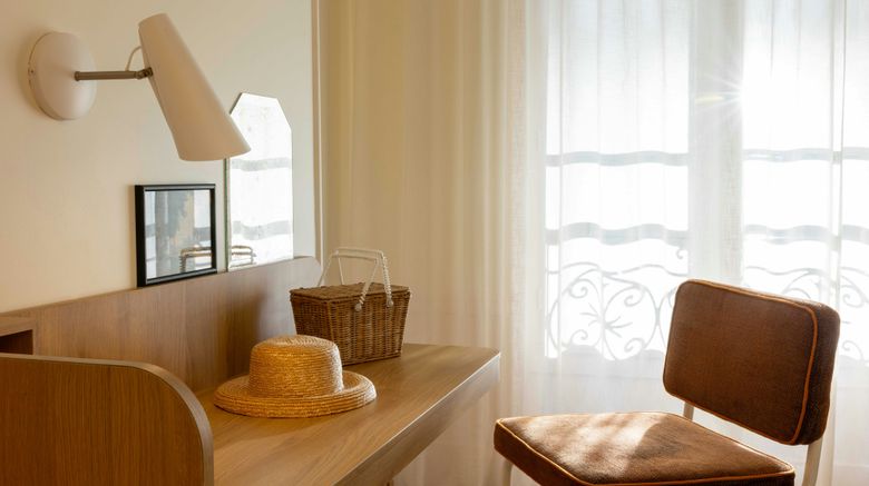 <b>Hotel Courcelles Etoile Suite</b>. Images powered by <a href="https://www.leonardoworldwide.com/" title="Leonardo Worldwide" target="_blank">Leonardo</a>.