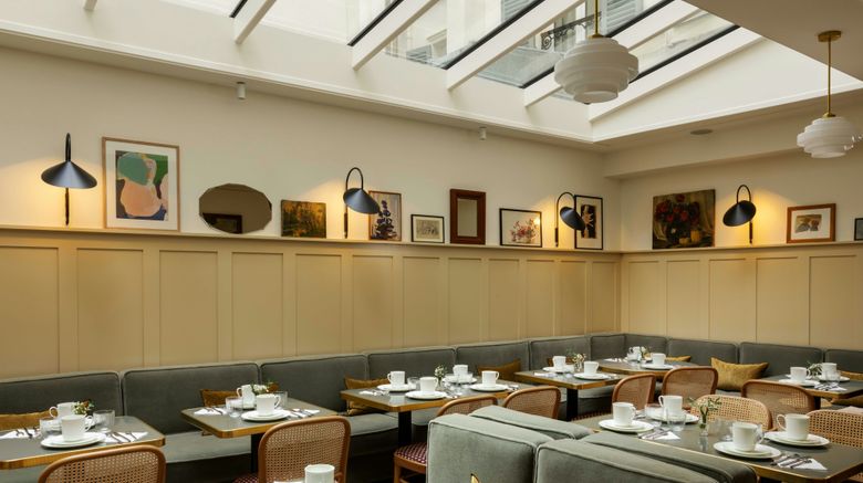 <b>Hotel Courcelles Etoile Restaurant</b>. Images powered by <a href="https://www.leonardoworldwide.com/" title="Leonardo Worldwide" target="_blank">Leonardo</a>.