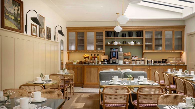 <b>Hotel Courcelles Etoile Restaurant</b>. Images powered by <a href="https://www.leonardoworldwide.com/" title="Leonardo Worldwide" target="_blank">Leonardo</a>.