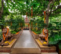 Mayfair Lagoon Lobby