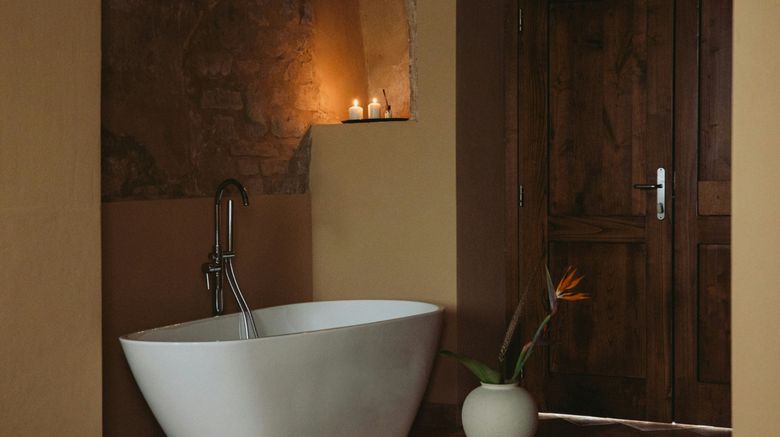 <b>Convento Francescano Suite</b>. Images powered by <a href="https://www.leonardoworldwide.com/" title="Leonardo Worldwide" target="_blank">Leonardo</a>.