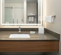 Fairfield Inn & Stes Newark Liberty Arpt Room