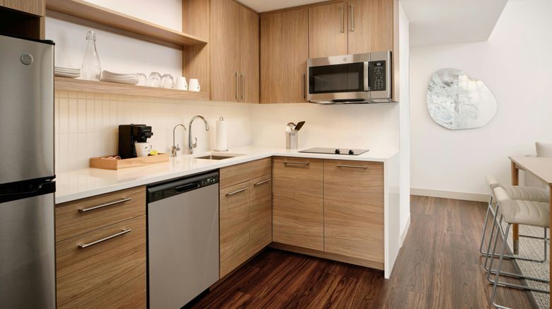 <b>Element Pooler Savannah Airport Room</b>. Images powered by <a href="https://www.leonardoworldwide.com/" title="Leonardo Worldwide" target="_blank">Leonardo</a>.