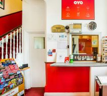 OYO London Guest House Lobby