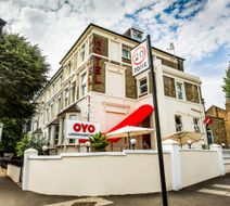 OYO London Guest House Exterior