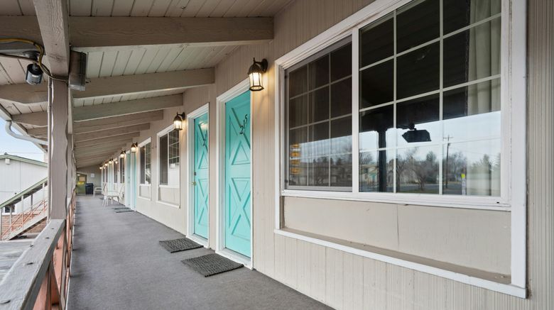<b>OYO Silver Spur Burns Hwy 20 Lobby</b>. Images powered by <a href="https://www.leonardoworldwide.com/" title="Leonardo Worldwide" target="_blank">Leonardo</a>.