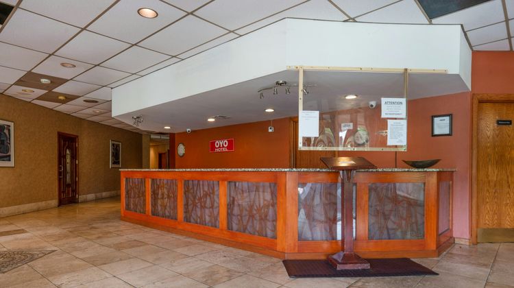 Hotel O Henderson Lobby