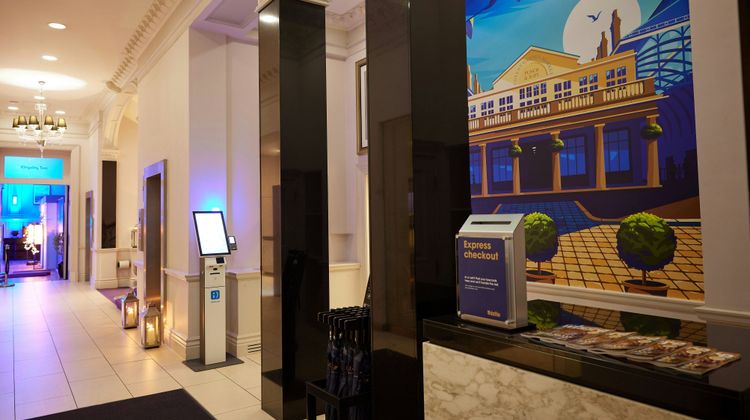 Thistle Holborn Lobby