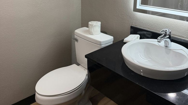 <b>Red Roof Inn Kokomo Room</b>. Images powered by <a href="https://www.leonardoworldwide.com/" title="Leonardo Worldwide" target="_blank">Leonardo</a>.