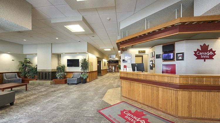 Canad Inns Windsor Park Lobby