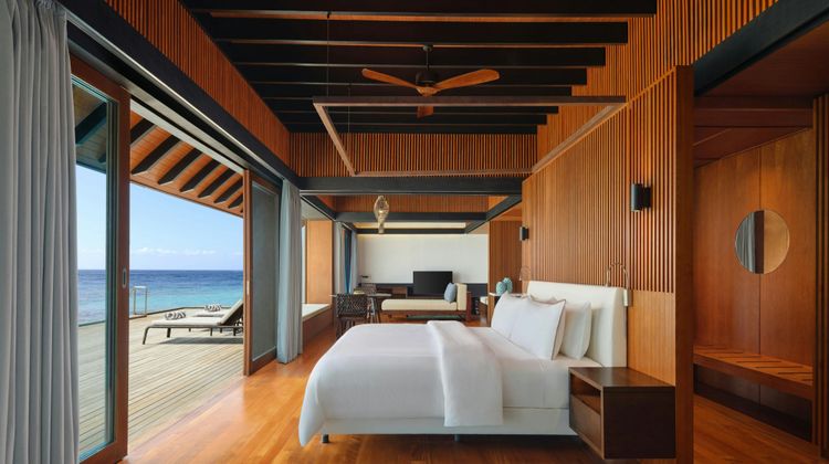 The Westin Maldives Miriandhoo Resort Room