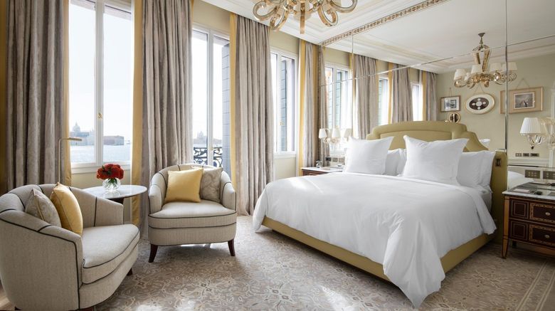 <b>Danieli, A Four Seasons Hotel Room</b>. Images powered by <a href="https://www.leonardoworldwide.com/" title="Leonardo Worldwide" target="_blank">Leonardo</a>.
