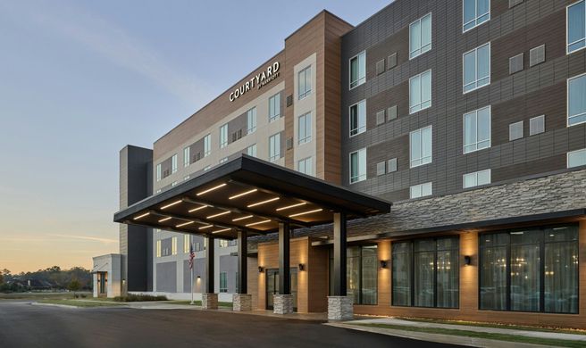 Courtyard Madison Exterior