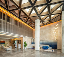 Holiday Inn Exp Lize Business Exterior