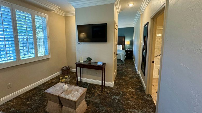 <b>Blue Dolphin Inn Room</b>. Images powered by <a href="https://www.leonardoworldwide.com/" title="Leonardo Worldwide" target="_blank">Leonardo</a>.