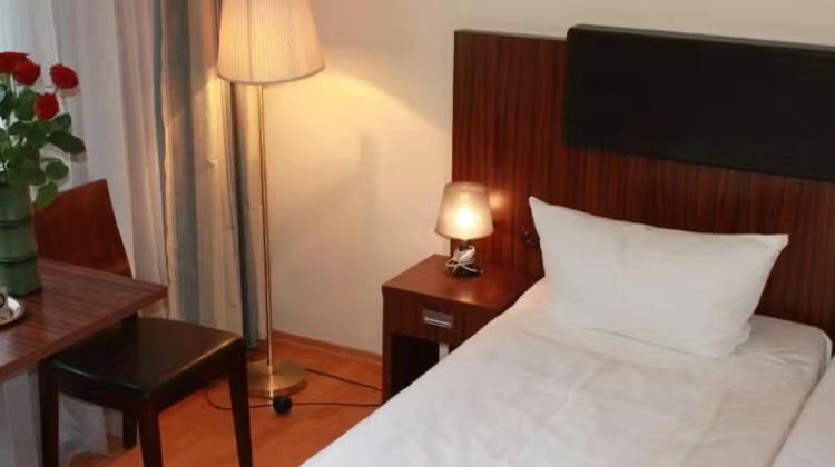 City Hotel Mercator Room