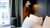<b>Motel One Augustusplatz Room</b>. Images powered by <a href="https://www.leonardoworldwide.com/" title="Leonardo Worldwide" target="_blank">Leonardo</a>.