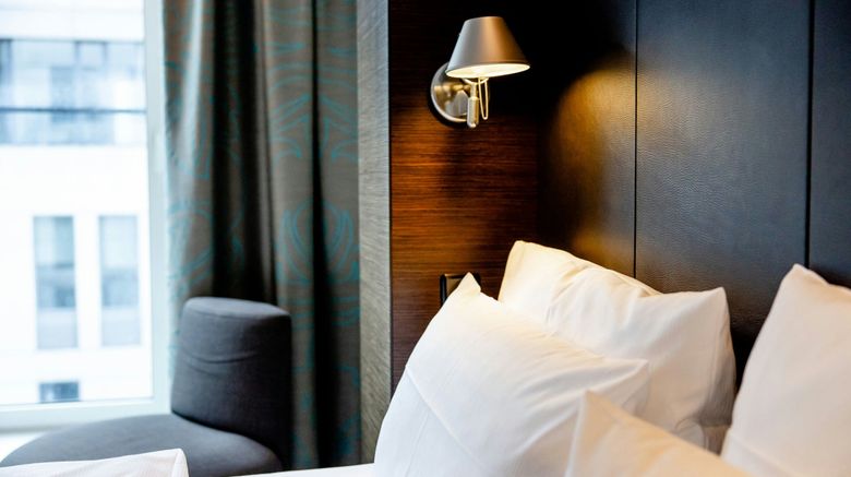 <b>Motel One Augustusplatz Room</b>. Images powered by <a href="https://www.leonardoworldwide.com/" title="Leonardo Worldwide" target="_blank">Leonardo</a>.