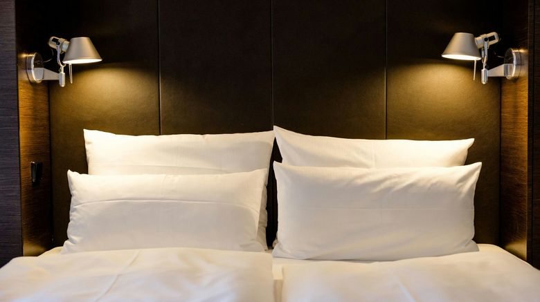 <b>Motel One Augustusplatz Room</b>. Images powered by <a href="https://www.leonardoworldwide.com/" title="Leonardo Worldwide" target="_blank">Leonardo</a>.