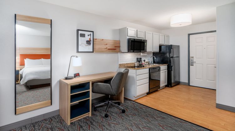 Candlewood Suites Loveland Room