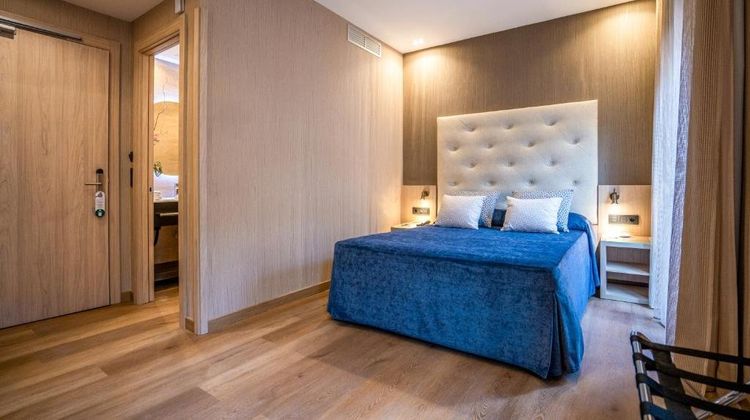 Rialto Hotel Room