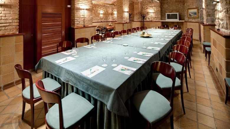 <b>Rialto Hotel Restaurant</b>. Images powered by <a href="https://www.leonardoworldwide.com/" title="Leonardo Worldwide" target="_blank">Leonardo</a>.