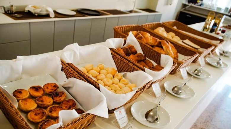 <b>Hotel Premium Porto Maia Restaurant</b>. Images powered by <a href="https://www.leonardoworldwide.com/" title="Leonardo Worldwide" target="_blank">Leonardo</a>.