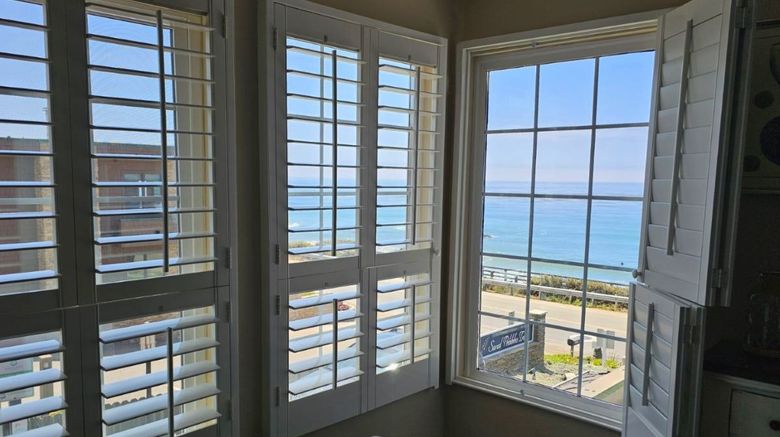 <b>Sand Pebbles Inn Exterior</b>. Images powered by <a href="https://www.leonardoworldwide.com/" title="Leonardo Worldwide" target="_blank">Leonardo</a>.
