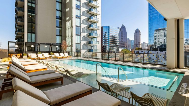 Emmi Midtown Exterior