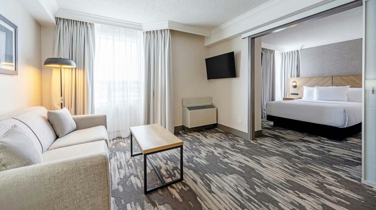 Sandman Signature Mississauga Hotel Room