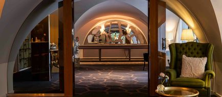 Pic Hotel Lobby