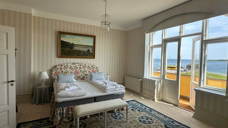 <b>Aarosund Badehotel Room</b>. Images powered by <a href="https://www.leonardoworldwide.com/" title="Leonardo Worldwide" target="_blank">Leonardo</a>.
