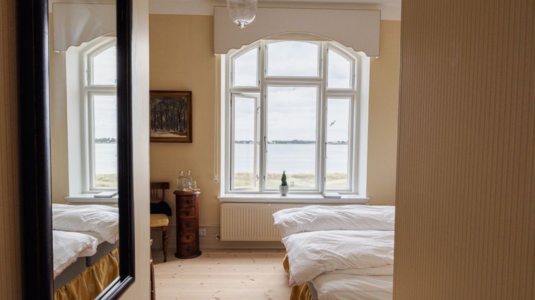 <b>Aarosund Badehotel Room</b>. Images powered by <a href="https://www.leonardoworldwide.com/" title="Leonardo Worldwide" target="_blank">Leonardo</a>.