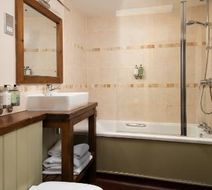 The Kings Head Inn Room