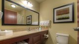 Cobblestone Inn & Suites Room