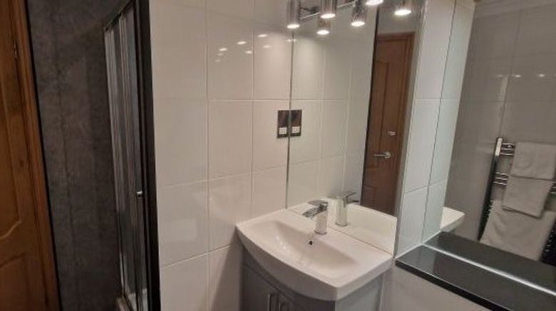 <b>Royal Hotel Liverpool Room</b>. Images powered by <a href="https://www.leonardoworldwide.com/" title="Leonardo Worldwide" target="_blank">Leonardo</a>.